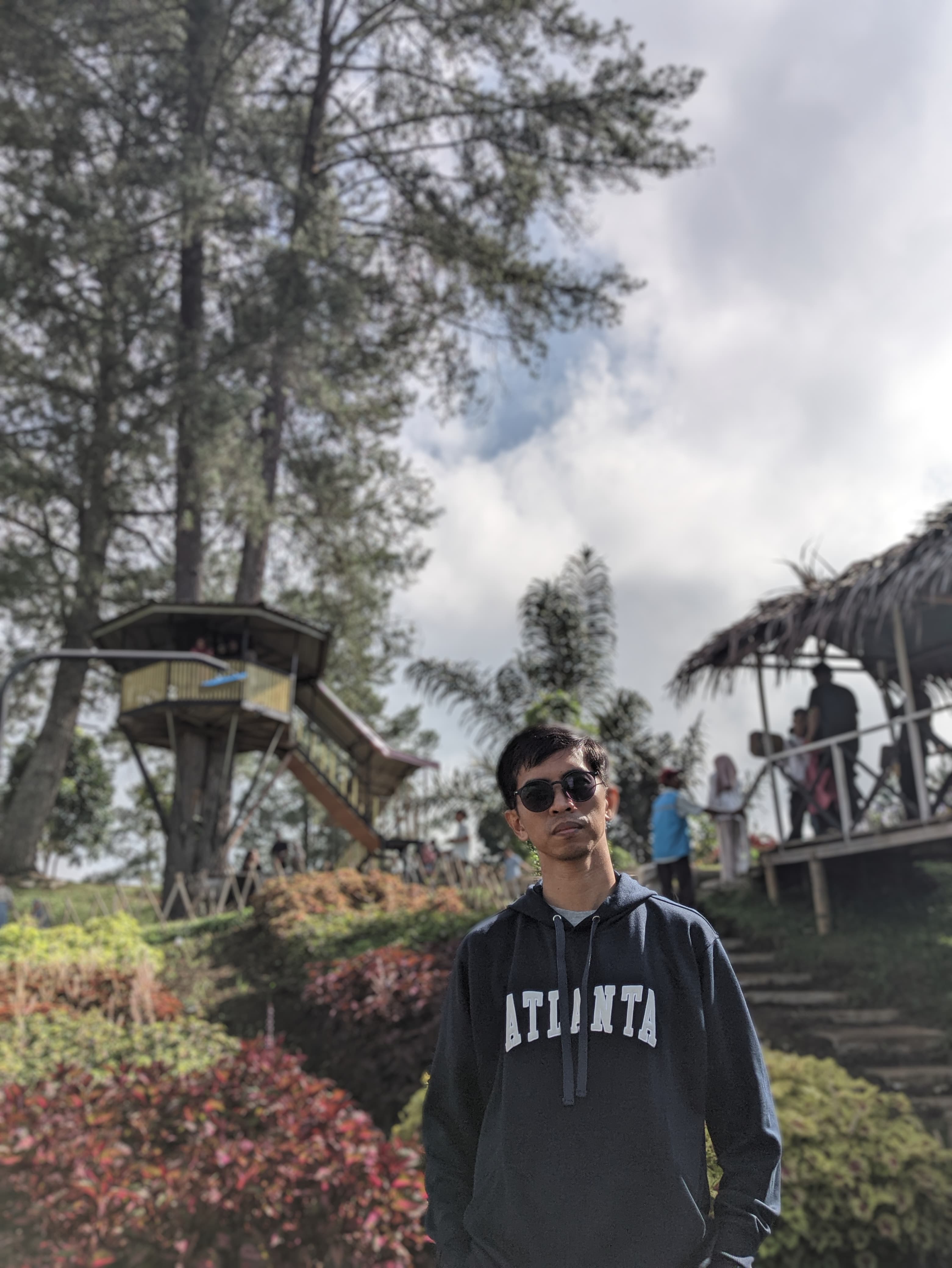 IKHFA HAKIKI S.Pd.Gr.